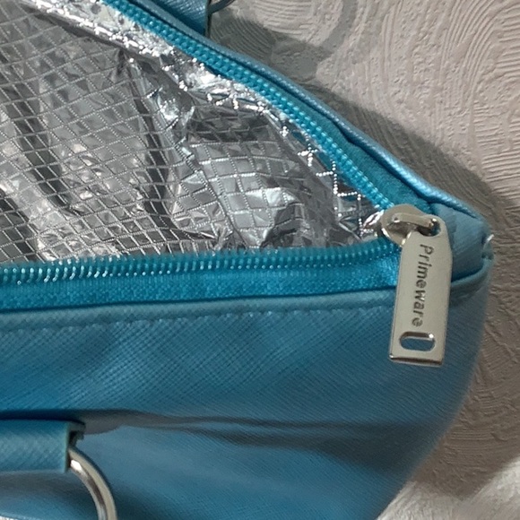 Primeware - Ice Blue Chic elegant  Insulated Bag - goes everywhere - Picture 2 of 4